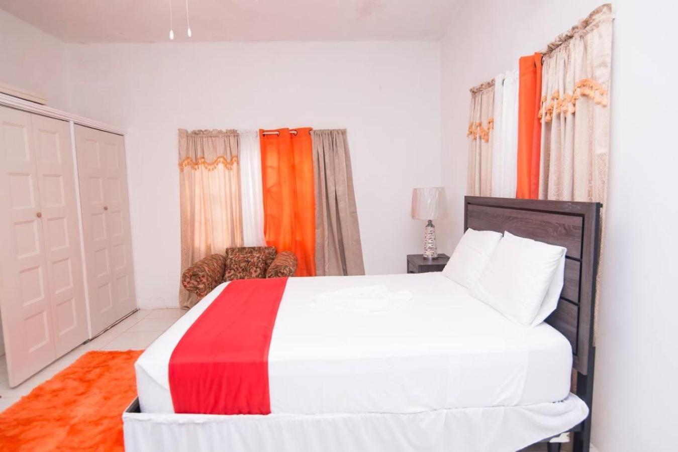 Suzette Guesthouse Accommodations St Mary Bagian luar foto