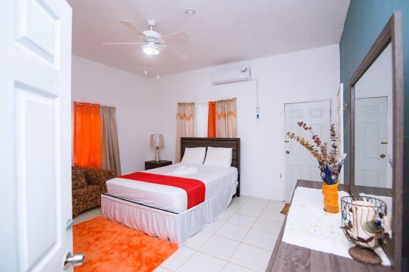 Suzette Guesthouse Accommodations St Mary Bagian luar foto